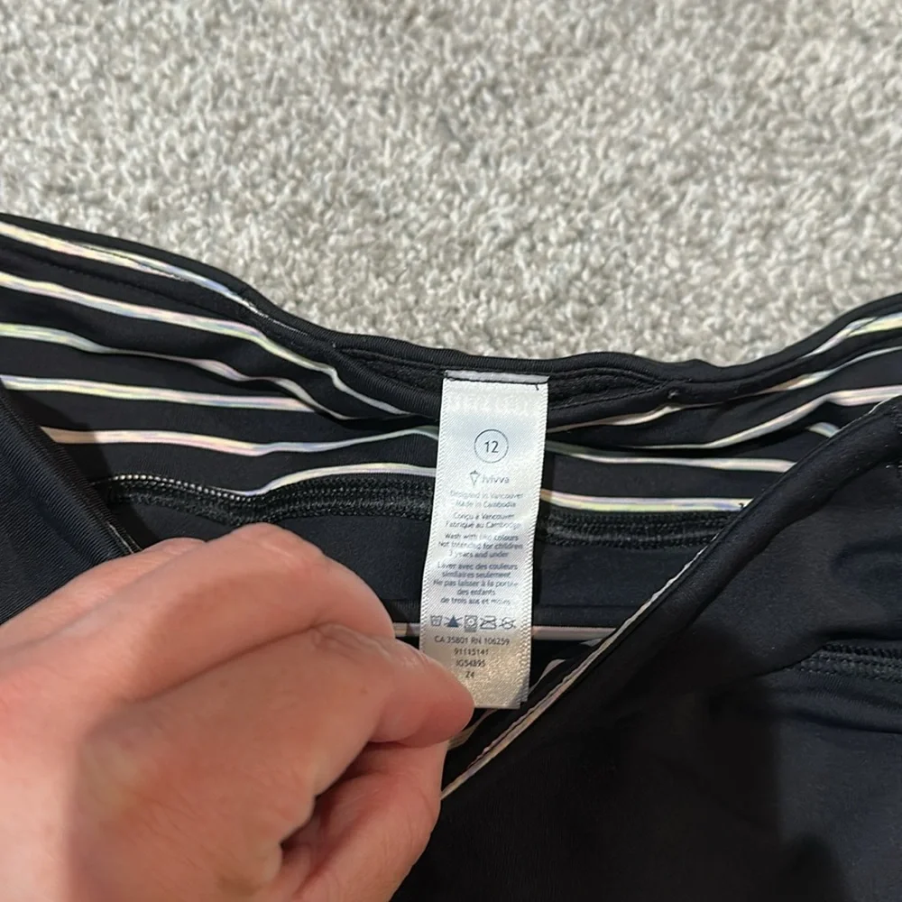 Ivivva by Lululemon black leggings with mesh and cutouts‎ girls size 12